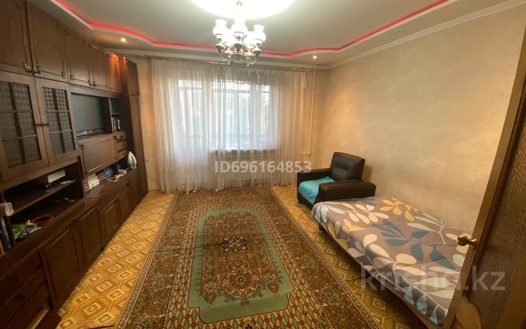 3-бөлмелі пәтер · 67 м² · 5/9 қабат, мкр Юго-Восток, Дюсембекова 67, бағасы: 25 млн ₸ в Караганде, Казыбек би р-н — фото 2