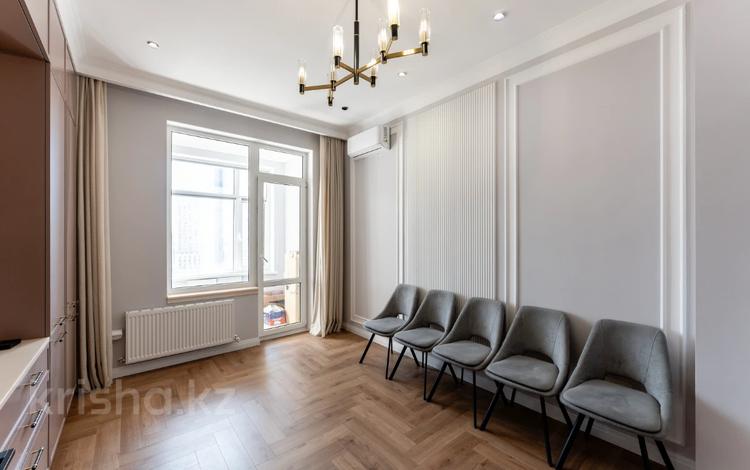 3-комнатная квартира · 102.2 м² · 11/12 этаж, Шамши Калдаяков 8 за 115 млн ₸ в Астане, Сарайшык р-н — фото 26