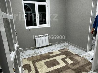 Отдельный дом · 4 комнаты · 150 м², мкр Самал-3 19 — Альфараби за 200 000 〒 в Шымкенте, Абайский р-н
