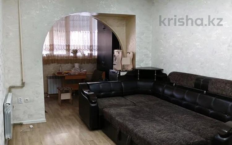 3-комнатная квартира · 65 м² · 1/5 этаж, Театральная 5 за 20 млн ₸ в Таразе — фото 2