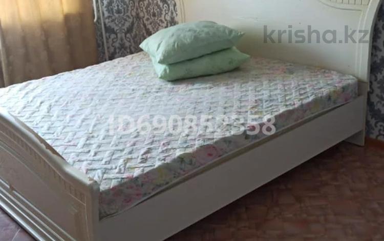 1-комнатная квартира · 64 м² · 4/5 этаж, мкр. Зачаганск пгт — Остановка молодежная за 9 000 ₸ в Уральске — фото 3