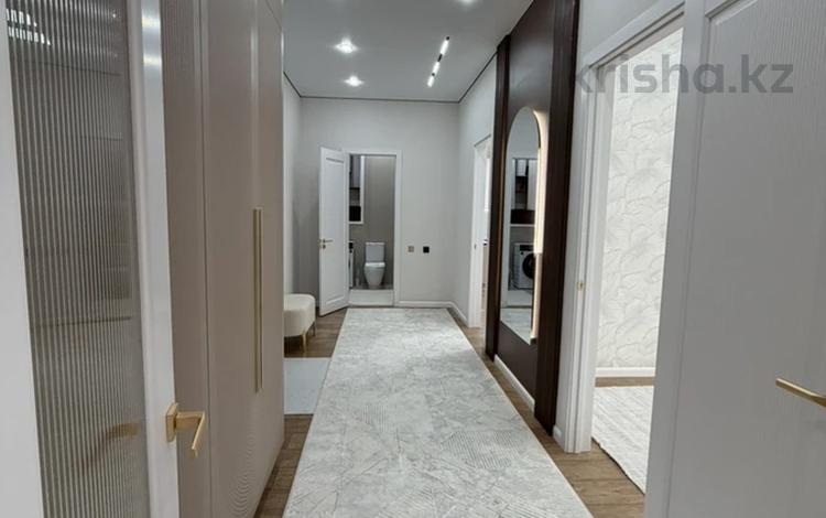 2-комнатная квартира · 80 м² · 8/8 этаж, 32А мкр 4 за 28.4 млн ₸ в Актау — фото 2