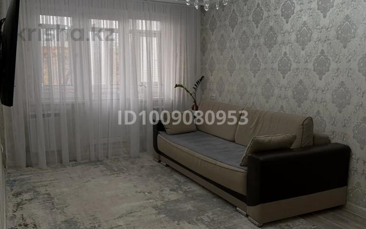 2-бөлмелі пәтер · 45 м² · 5/5 қабат, Акбулак ш/а. 23 — Каратай Турысова, бағасы: 14 млн ₸ в Таразе, мкр Акбулак — фото 3