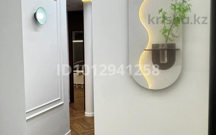3-комнатная квартира · 65 м² · 2/9 этаж, мкр Таугуль, Тунтубаева 19 — Cулейменова за 75 млн ₸ в Алматы, Ауэзовский р-н — фото 2