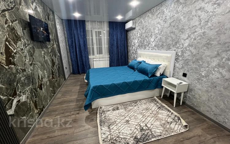 1-комнатная квартира · 40 м² · 1/5 этаж, мкр 11 43 за 10 000 ₸ в Актобе — фото 2