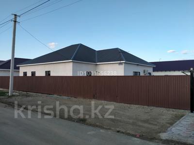 Отдельный дом · 4 комнаты · 140 м² · 10 сот., мкр Жулдыз-2, Жамал Карши за 40 млн ₸ в Атырау