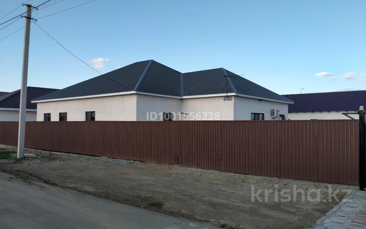 Отдельный дом · 4 комнаты · 140 м² · 10 сот., мкр Жулдыз-2, Жамал Карши за 40 млн ₸ в Атырау — фото 2