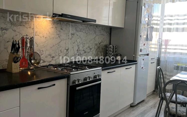 2-бөлмелі пәтер · 57 м² · 3/6 қабат, Назарбаева 215 — Район Алтын Арман, бағасы: 26.5 млн ₸ в Костанае — фото 2