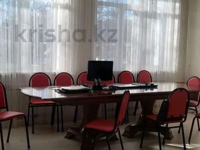 Отдельный дом · 6 комнат · 330 м² · 12 сот., Токпанова за 195 млн ₸ в Астане, Алматы р-н