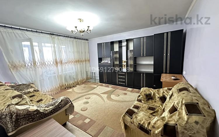 3-комнатная квартира, 65 м², 2/10 этаж помесячно, Абылай хана