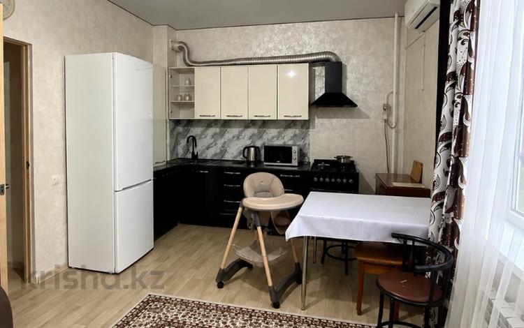 2-бөлмелі пәтер · 45 м² · 2/3 қабат, Мкр. Гульдер 1160, бағасы: 17 млн ₸ в  — фото 4