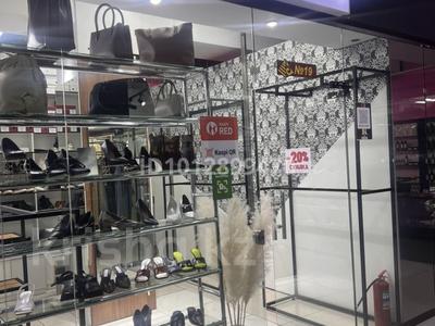 Дүкендер мен бутиктер · 15 м², бағасы: 3.5 млн ₸ в Семее