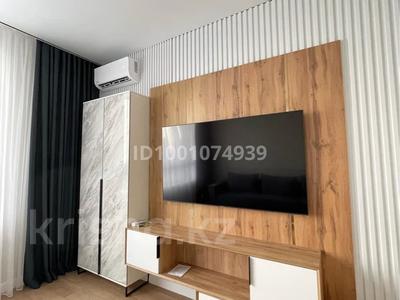 Аренда квартир в Астане: 1-комнатная квартира · 40 м² · 14/16 этаж, Тауелсиздик 23 — Шарль де Голль за 270 000 〒 1-комнатная квартира · 40 м² · 14/16 этаж, Тауелсиздик 23 — Шарль де Голль за 270 000 〒 в Астане, Алматы р-н