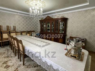 Жеке үй · 7 бөлме · 172 м² · 6 жүзд., Ж.Баласағұна 128 — Сулейманова, Қасымбекова, бағасы: 45 млн ₸ в Таразе