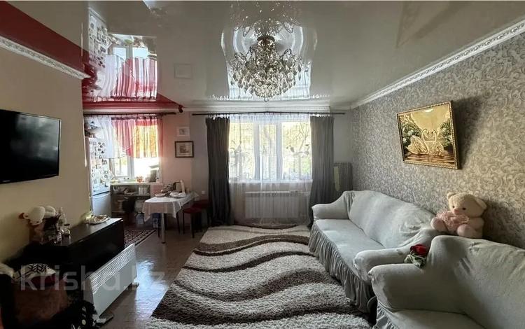2-комнатная квартира · 44.8 м² · 1/5 этаж, Майкудук, 13й микрорайон за 10 млн ₸ в Караганде, Алихана Бокейханова р-н — фото 2