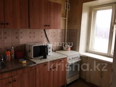 1-комнатная квартира, 35 м², 2/5 этаж помесячно, Туда 49 за 150 000 〒 в Петропавловске