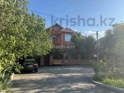 Отдельный дом · 6 комнат · 400 м² · 14 сот., мкр Жеруйык, Султан Бейбарыс 435 — Кафе Курма напротив автомойки "Лондон" за 150 млн ₸ в Атырау