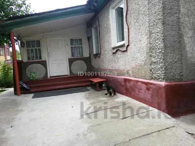 Продажа домов и дачи в Алматы: Отдельный дом · 4 комнаты · 100 м² · 13.5 сот., мкр Достык, Мкр Достык. ул. Фарида Шарипова 2/35 — Ф. Шарипова * мал. Ташкентская. (Аксайнан). за 156 млн 〒 Отдельный дом · 4 комнаты · 100 м² · 13.5 сот., мкр Достык, Мкр Достык. ул. Фарида Шарипова 2/35 — Ф. Шарипова * мал. Ташкентская. (Аксайнан). за 156 млн 〒 в Алматы, Ауэзовский р-н
