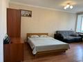 1-комнатная квартира, 35 м², 3/5 этаж посуточно, улица Жамакаева 71 за 8 000 〒 в Семее
