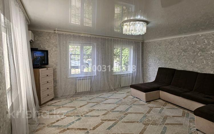 Отдельный дом · 4 комнаты · 100 м² · 3 сот., Жанкожа батыра 113А — Кунаева за 27.5 млн 〒 в Актобе, мкр. Курмыш — фото 2