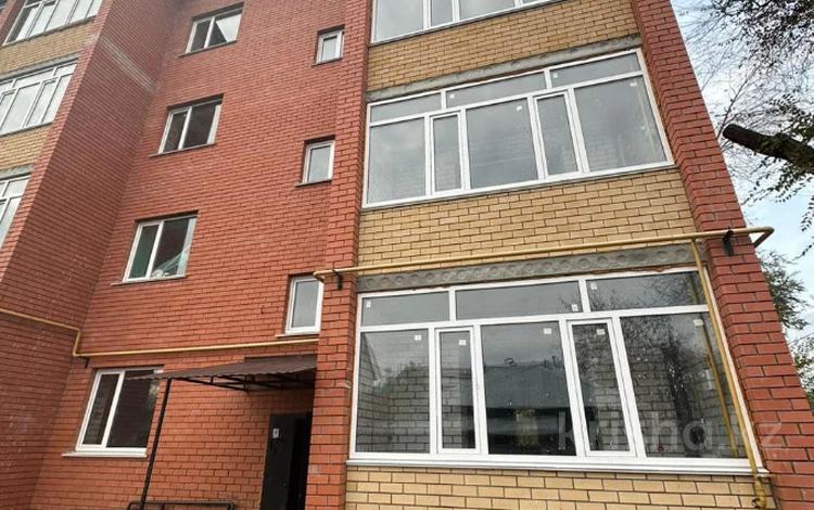 2-бөлмелі пәтер · 65 м² · 1/4 қабат, Жаханши Досмухамедова, бағасы: 21.5 млн ₸ в Уральске — фото 2