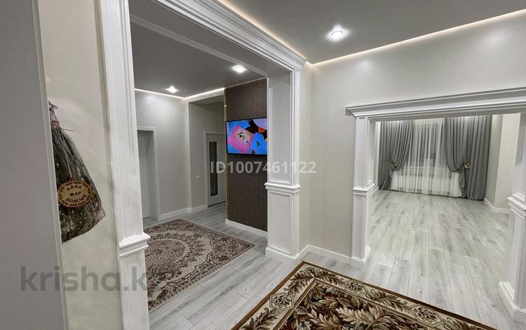 3-комнатная квартира · 132 м² · 3/5 этаж, мкр. Алтын орда за 58 млн ₸ в Актобе — фото 2