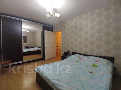 3-комнатная квартира, 90 м², 5/16 этаж, Самал мкр. 1 за 37 млн 〒 в Астане, Сарыарка р-н