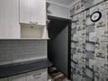 2-комнатная квартира · 46.5 м² · 2/5 этаж, Добролюбова 49 — Бульвар Гагарина за 18 млн 〒 в Усть-Каменогорске — фото 3