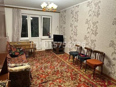 2-комнатная квартира · 45.2 м² · 2/5 этаж, Құрманғазы 179 — Магазин Урал за 120 000 ₸ в Уральске, мкр Школьник