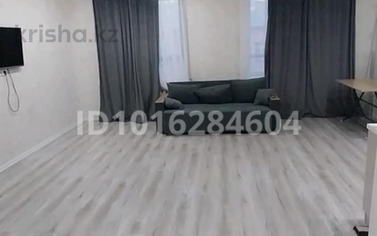 1-комнатная квартира · 40 м² · 4/7 этаж, Сарытогай 13 за 250 000 ₸ в Астане, Есильский р-н — фото 2