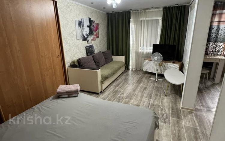 1-комнатная квартира · 33 м² · 3/5 этаж, мкр Новый Город, Бухар Жырау 48 за 13 000 ₸ в Караганде, Казыбек би р-н — фото 2
