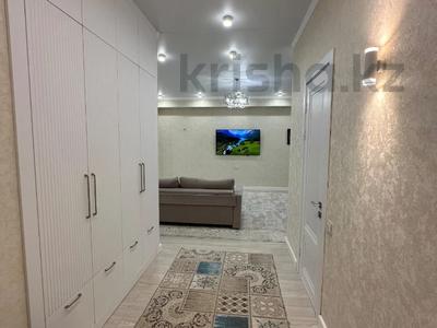 Пәтерлер в Мангистауской обл.: 4-бөлмелі пәтер · 140 м² · 8/13 қабат, 16-й мкр 111, бағасы: 63 млн 〒 4-бөлмелі пәтер · 140 м² · 8/13 қабат, 16-й мкр 111, бағасы: 63 млн 〒 в Актау