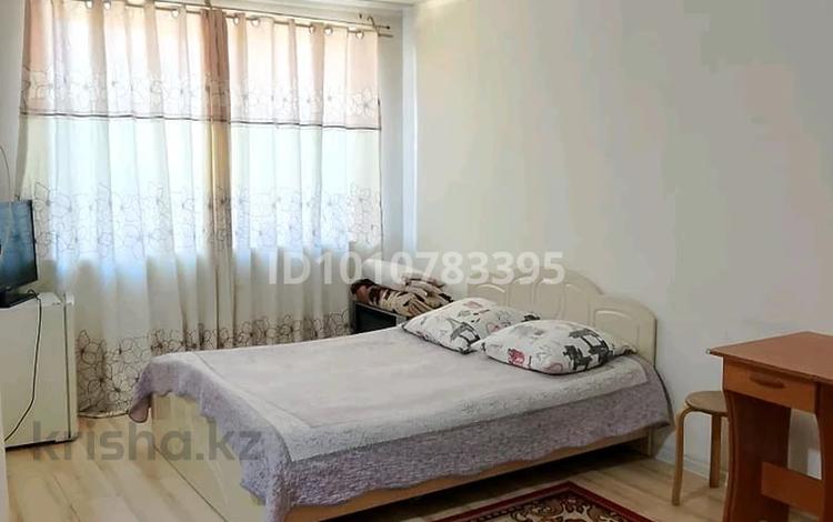 1-бөлмелі пәтер · 50 м² · 3/3 қабат, Шевченко — Шевченко, бағасы: 9 000 ₸ в Талдыкоргане — фото 2