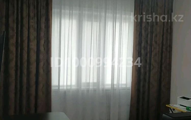 3-комнатная квартира · 65.2 м² · 2/5 этаж, 8 Микрорайон Алатау 50 — Уг.ул.братская за 25.5 млн ₸ в Таразе — фото 2