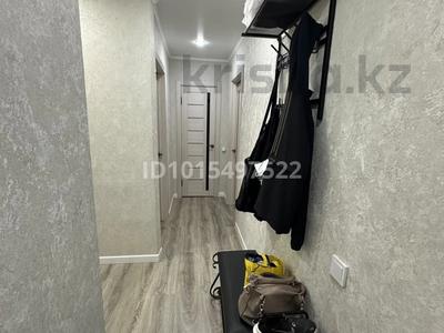 2-комнатная квартира · 45 м² · 4/5 этаж, Майкудук, 15й микрорайон 1 за 12.5 млн ₸ в Караганде, Алихана Бокейханова р-н