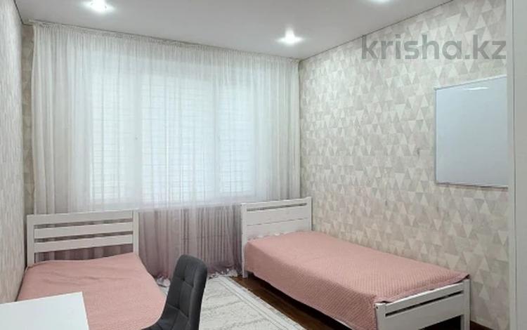 4-комнатная квартира · 90 м² · 5/5 этаж, 12-й мкр 50 за 25 млн ₸ в Актау — фото 11
