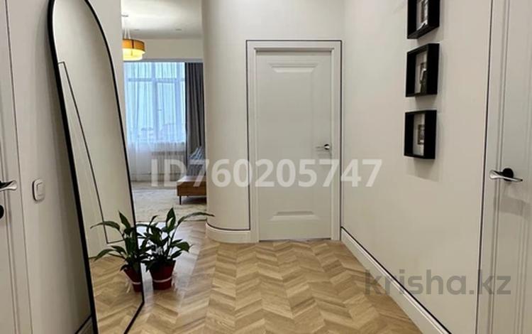 2-комнатная квартира · 52.5 м² · 4/5 этаж, мкр Нурсая-3, Абулхайр-хана 56А за 34 млн ₸ в Атырау — фото 2