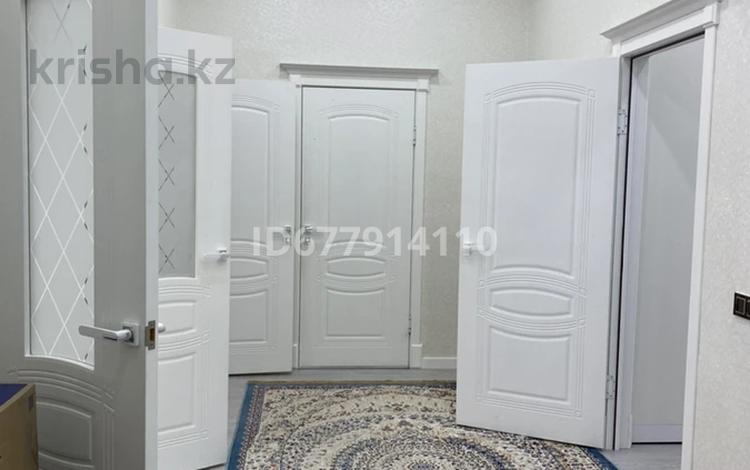 2-бөлмелі пәтер · 82 м² · 2/5 қабат, 34-й мкр 14, бағасы: 30 млн ₸ в Актау — фото 2