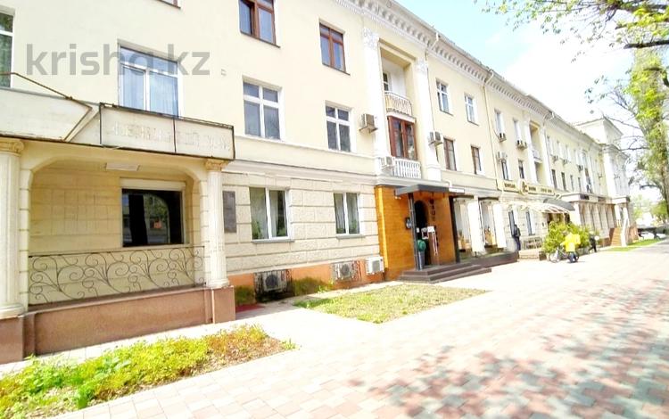 4-комнатная квартира · 87 м² · 2/3 этаж, Абылай хана 123 — Жамбыла за 120 млн ₸ в Алматы, Алмалинский р-н — фото 2