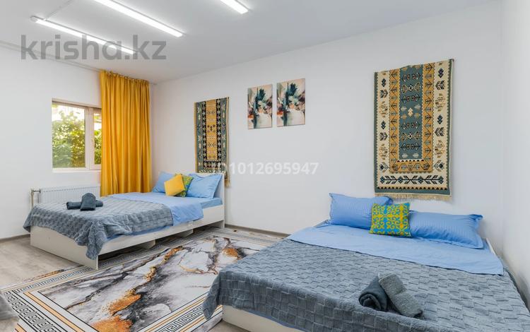 2-бөлмелі пәтер · 85 м² · 1/15 қабат, Толе би 273/5 — Озеро Сайран, бағасы: 35 000 ₸ в Алматы, Алмалинский р-н — фото 2