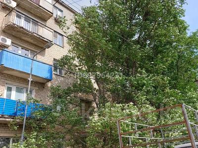 2-бөлмелі пәтер, 47 м², 4/5 қабат, Баймуханова 41 — возле асхана ас болсын, бағасы: 12.5 млн 〒 в Атырау, мкр Привокзальный-5