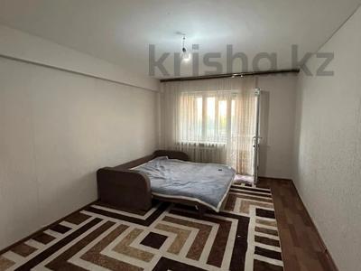 1-комнатная квартира · 35 м² · 1/5 этаж, Жулдыз 43 за 100 000 ₸ в Талдыкоргане, мкр военный городок Жулдыз