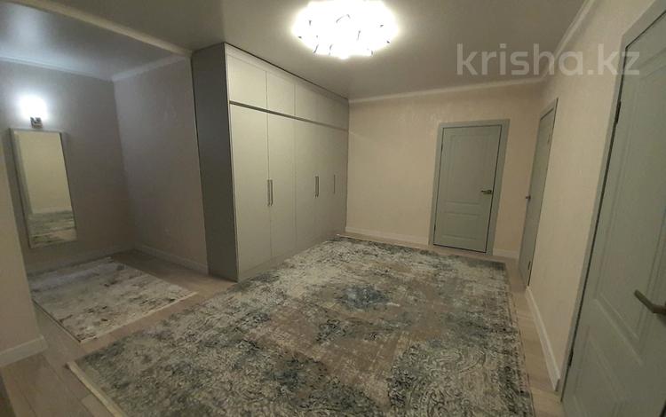 3-комнатная квартира · 120 м² · 8/25 этаж, мкр 11 112б за 39.5 млн ₸ в Актобе — фото 2