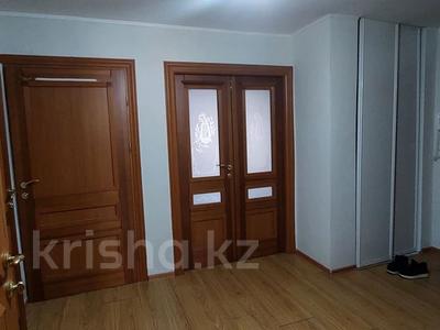 Продажа квартир в Западно-Казахстанской обл.: 4-комнатная квартира · 105 м² · 1/5 этаж, Аманжолова 89 — Рядом Казахтелеком за 35 млн 〒 4-комнатная квартира · 105 м² · 1/5 этаж, Аманжолова 89 — Рядом Казахтелеком за 35 млн 〒 в Уральске