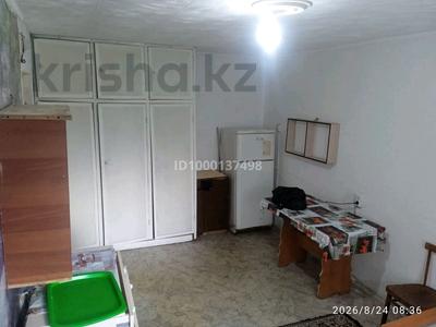 1 бөлме · 25 м² · 2 қабат, Дулатова 206 — Засядько, бағасы: 80 000 ₸ в Семее