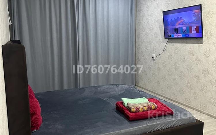1-комнатная квартира · 35 м² · 1/5 этаж, Ихсанова 87/1 — Абая за 5 000 ₸ в Уральске, мкр Школьник — фото 2