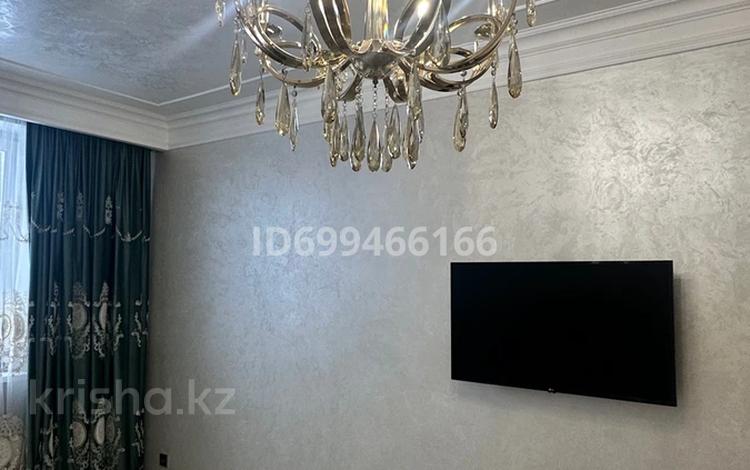3-бөлмелі пәтер · 100 м² · 3/10 қабат, мкр Аксай-4, Мкр. Аксай-4 119, бағасы: 85 млн ₸ в Алматы, Ауэзовский р-н — фото 2