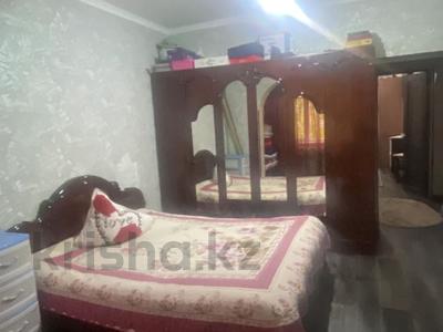 Продажа квартир в Шымкенте: 2-комнатная квартира · 52 м² · 1/5 этаж, мкр Север 33 за 20 млн 〒 2-комнатная квартира · 52 м² · 1/5 этаж, мкр Север 33 за 20 млн 〒 в Шымкенте, Аль-Фарабийский р-н