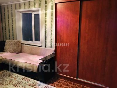 1-комнатная квартира, 32 м², 3/5 этаж, Жидебай — Продается 1-комнатная квартира на третьем этаже с балконом, балкон зас за 9 млн 〒 в Балхаше