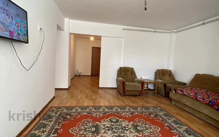 3-комнатная квартира, 70 м², 2/9 этаж помесячно, проспект Нурсултана Назарбаеваза 31 — Ладушки